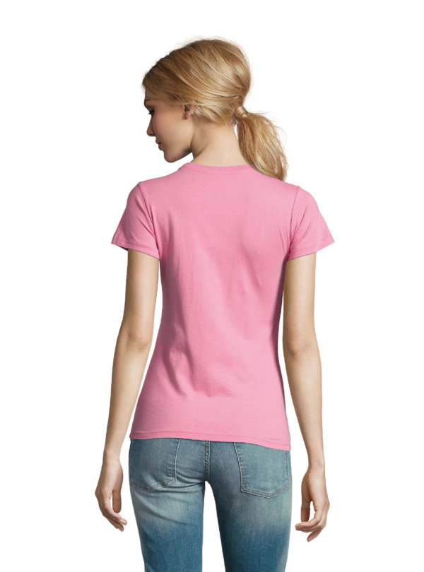 woman tshirt orchid color back